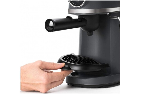 Ekspres BLACK&DECKER BXCO800E kolbowy czarny