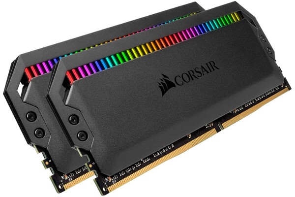 Pamięć RAM CORSAIR Dominator Platinum RGB 16GB DDR4 3200MHz 1.35V