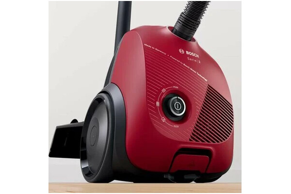 Odkurzacz Bosch BGLS2RD1 tradycyjny workowy 600W czerwony