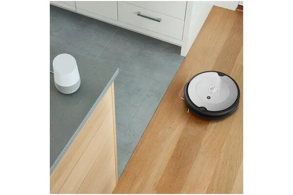 Odkurzacz iRobot 694 Roomba robot sprzątający z pojemnikiem srebrno-czarny