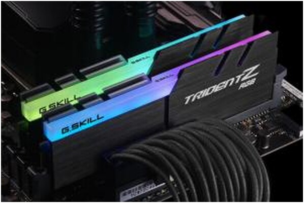 Pamięć RAM G.Skill Trident Z RGB 32GB DDR4 3000MHz 1.35V