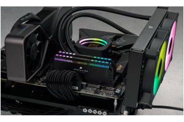 Pamięć RAM CORSAIR Dominator Platinum RGB 64GB DDR5 6000MHz 1.35V