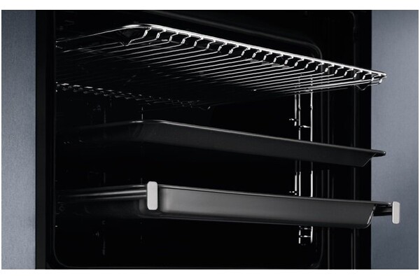 Piekarnik do zabudowy Electrolux EOB8S39WX SteamBoost elektryczny Parowy Stalowy