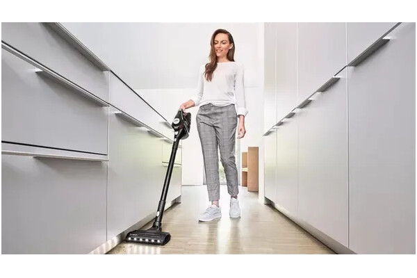 Odkurzacz Bosch BCS8214BL Unlimited 8 pionowy bezworkowy czarny