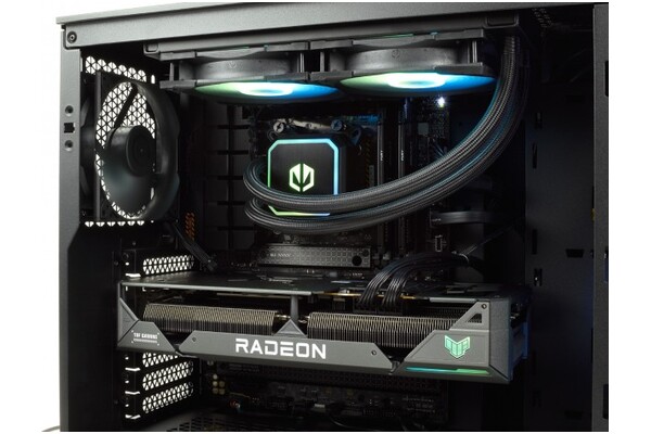 KOMPUTRONIK F07 Ultimate AMD Ryzen 7 32GB DDR5 AMD Radeon RX 7800 XT 16GB 4TB SSD brak