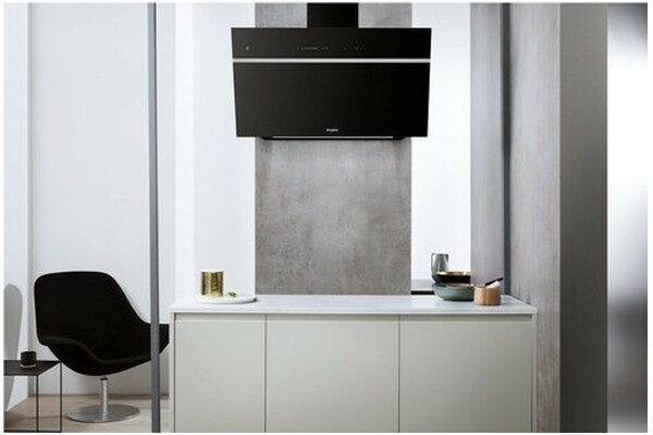 Okap kuchenny Skośny Whirlpool WHVS90FLTCK 89.8cm czarny