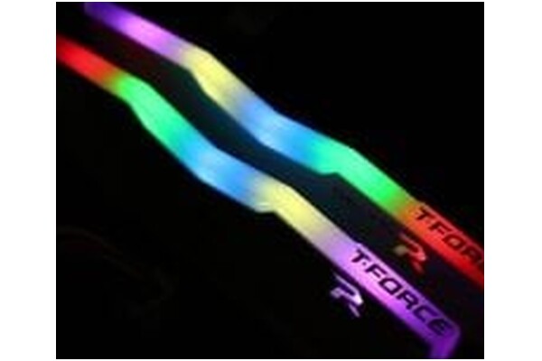 Pamięć RAM TeamGroup T-Force Delta RGB 16GB DDR4 2666MHz Z radiatorem 1.2V 15CL
