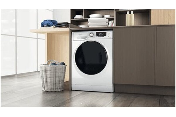 Suszarka Hotpoint NDD11725DAEE