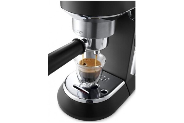 Ekspres De’Longhi EC685BK kolbowy czarny