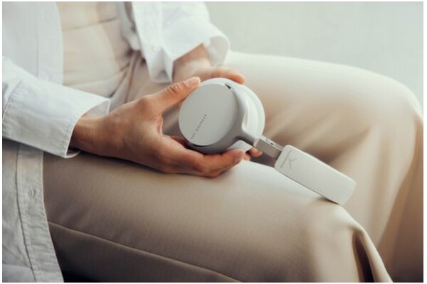 Słuchawki beyerdynamic Aventho Anc Nauszne Bezprzewodowe srebrny