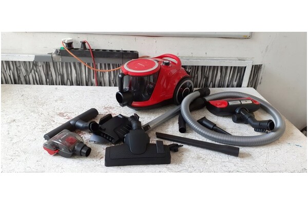 Odkurzacz Bosch BGS41PET1 ProAnimal tradycyjny bezworkowy 700W czerwony