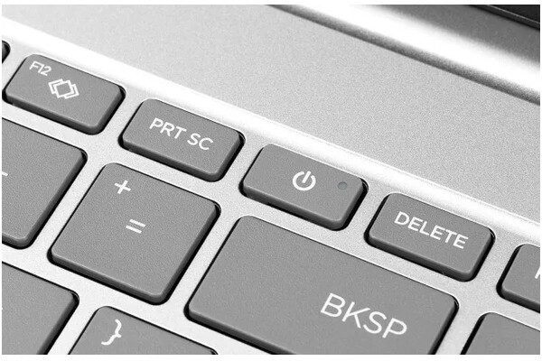 Laptop HP HP 15 15.6" AMD Ryzen 5 7520U AMD Radeon 16GB 2TB SSD Windows 11 Home srebrny
