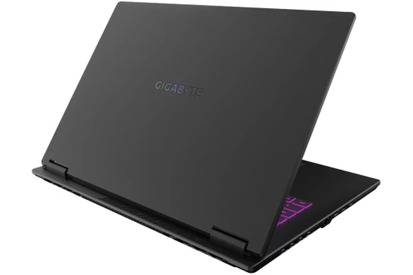 Laptop GIGABYTE A18 18.0" AMD Ryzen 7-260 NVIDIA GeForce RTX 5070 32GB 1TB SSD Windows 11 Home czarny