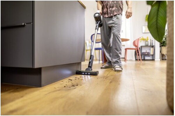Odkurzacz Karcher VCS3 pionowy z pojemnikiem czarno-srebrny