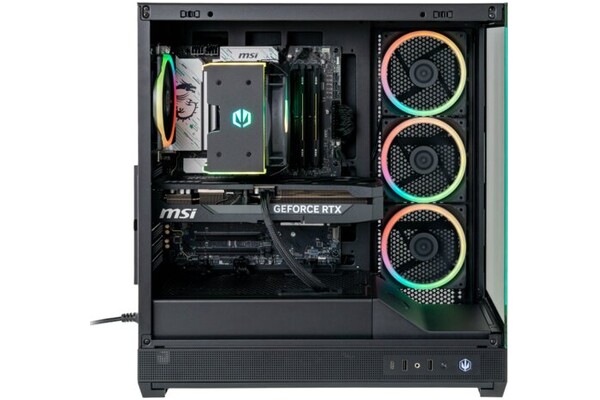 Mad Dog SIMRACE-A05DR32 AMD Ryzen 7 32GB DDR5 NVIDIA GeForce RTX 5070 Ti 16GB 1TB SSD brak