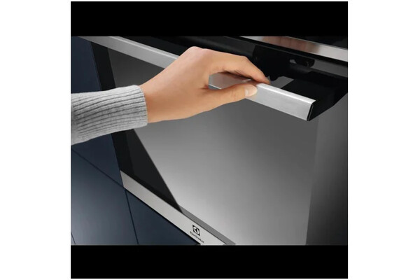 Piekarnik do zabudowy Electrolux EOB8S39X Steamboost elektryczny Parowy czarny
