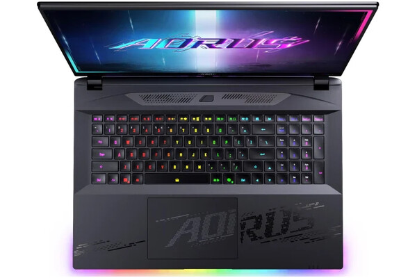 Laptop GIGABYTE AORUS 18 2TB 18.0" Intel Core Ultra 9-275HX NVIDIA GeForce RTX 5090 32GB 1TB SSD M.2 Windows 11 Professional czarny